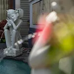 Sang Ayu Entire 2 Bedr Villa -- Huge Pool -- 5 Min Central Ubud